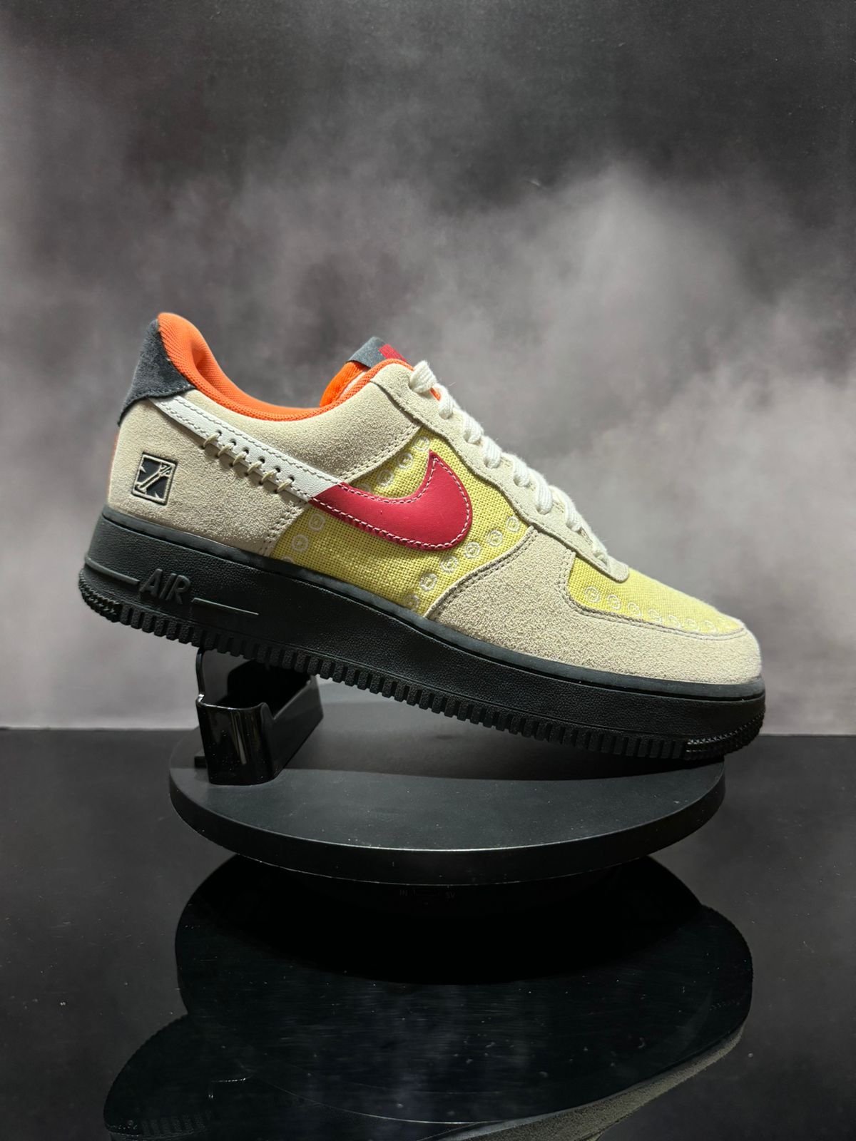 Air Force 1 Low 07 LX Somos Familia