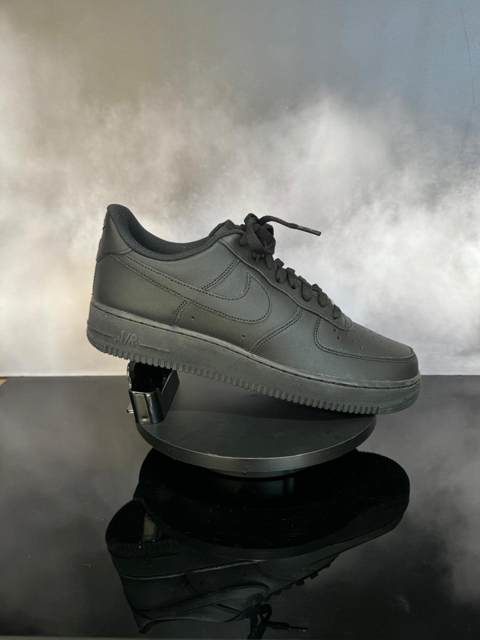 Air Force 1 Low Negro Clasico
