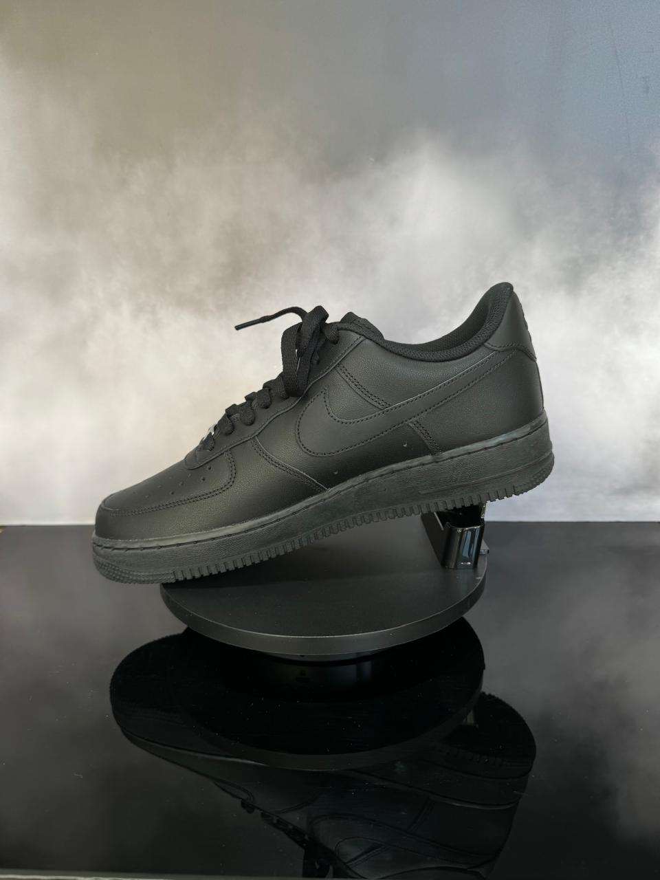 Air Force 1 Low Negro Clasico