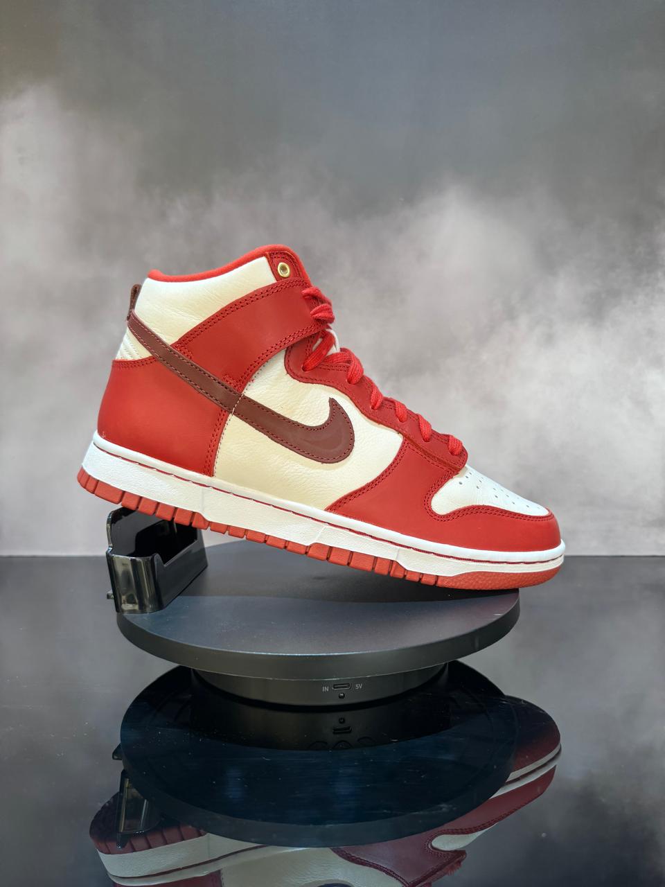 Dunk High LXX Cinnabar