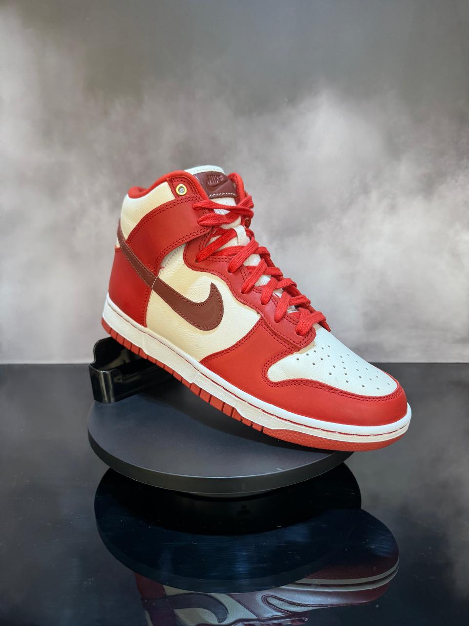 Dunk High LXX Cinnabar