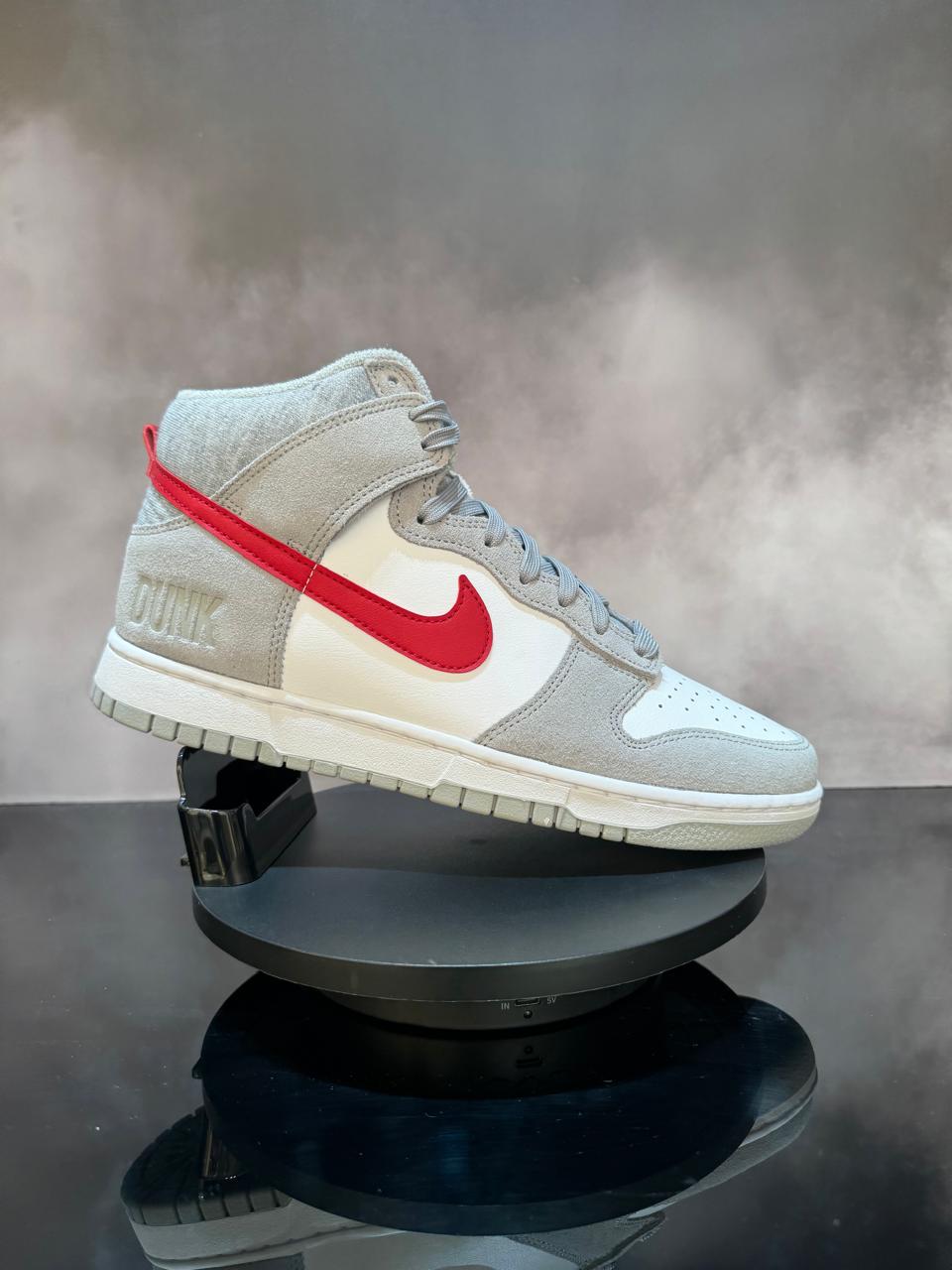 Dunk High Light Smoke Grey Gym Red