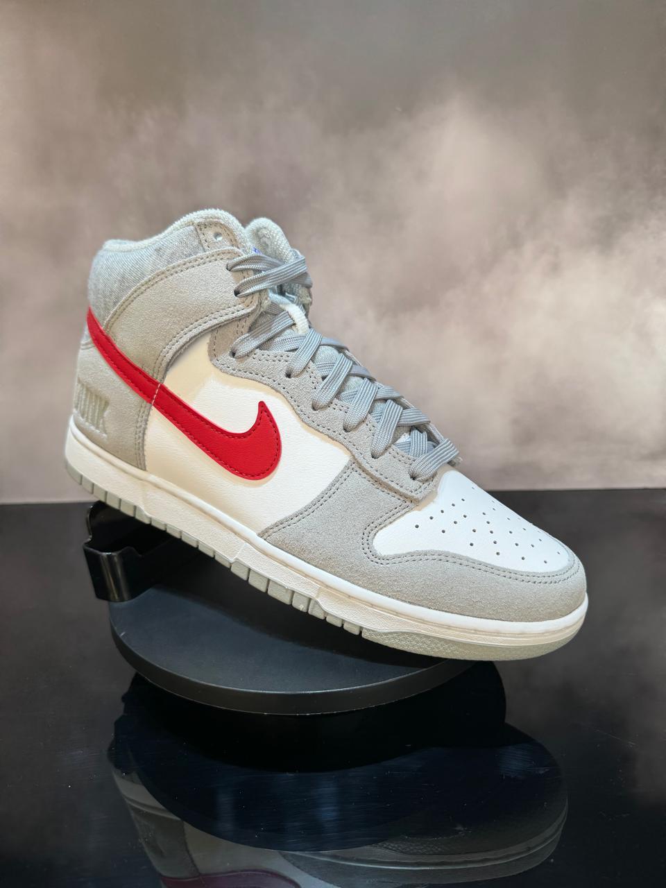Dunk High Light Smoke Grey Gym Red