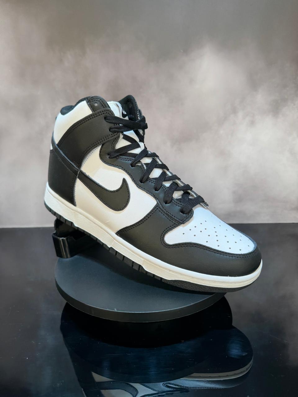 Dunk High Panda