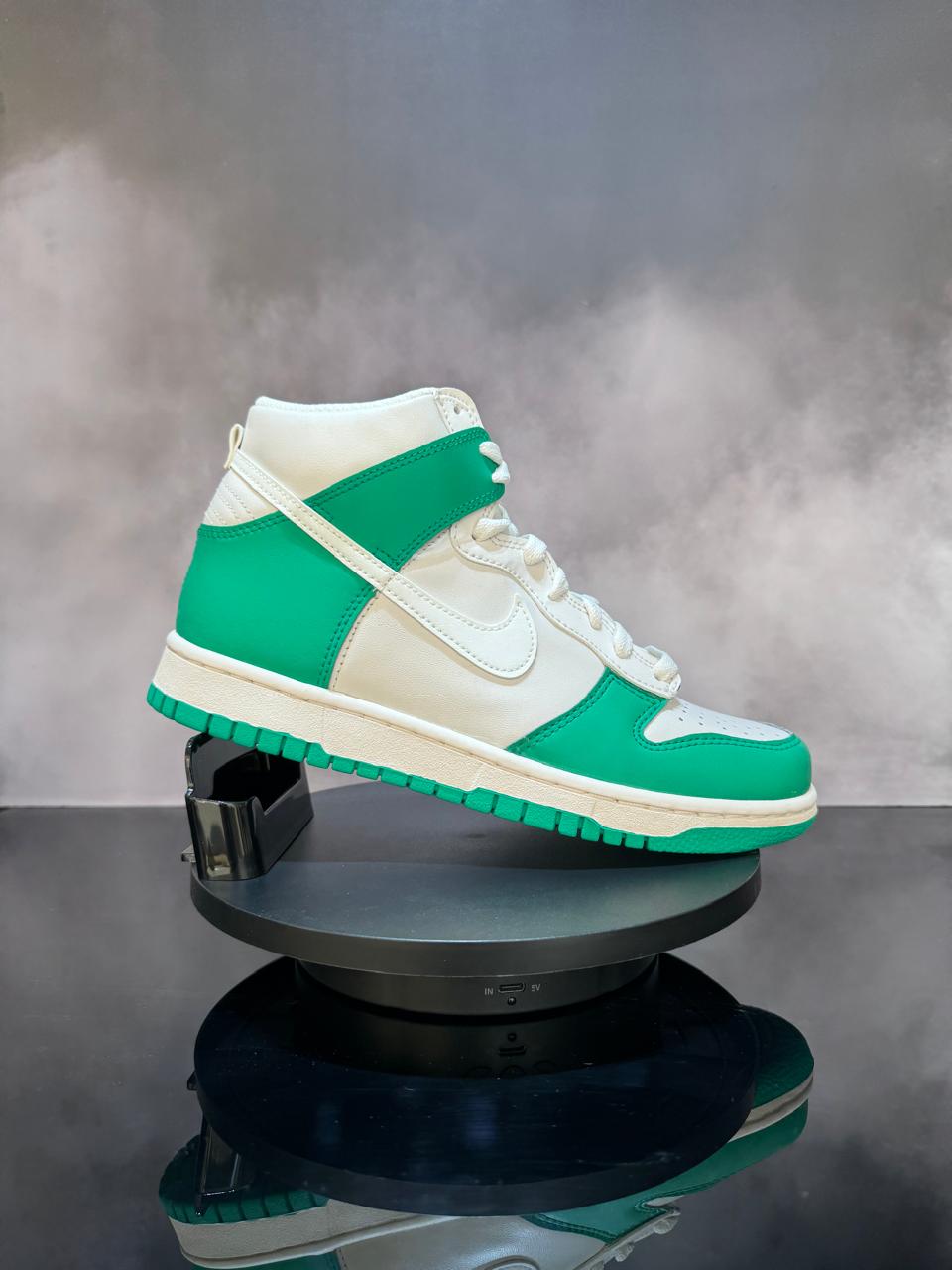 Dunk High Phantom Stadium Green