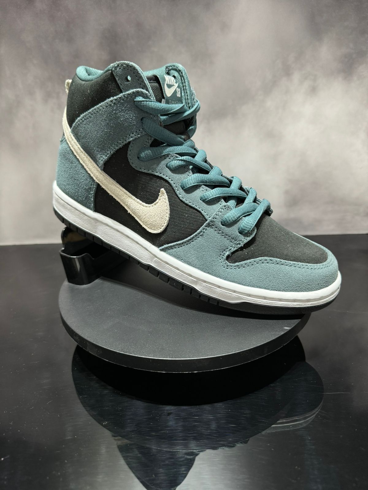 Dunk High SB Mineral Slate Suede
