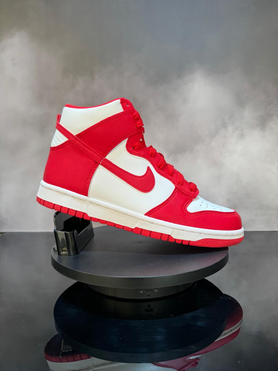 Dunk High University Red