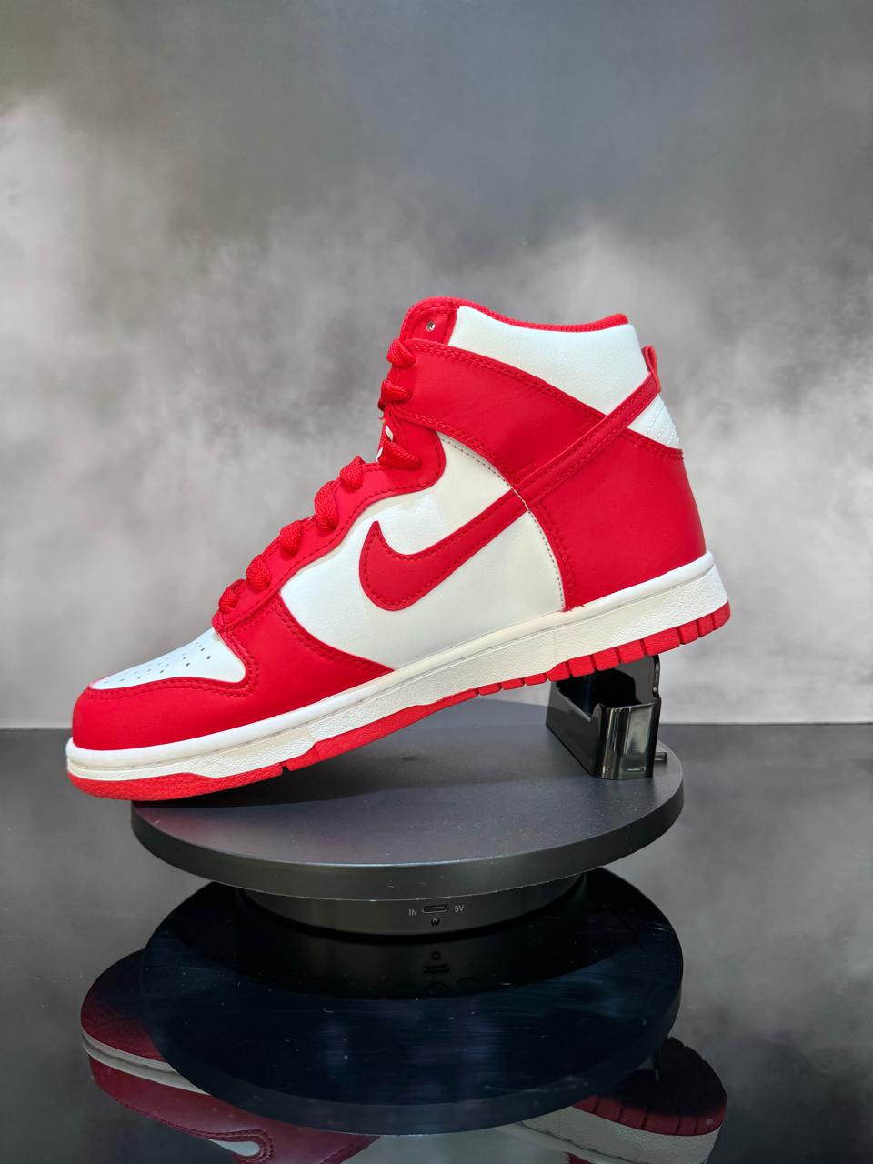 Dunk High University Red