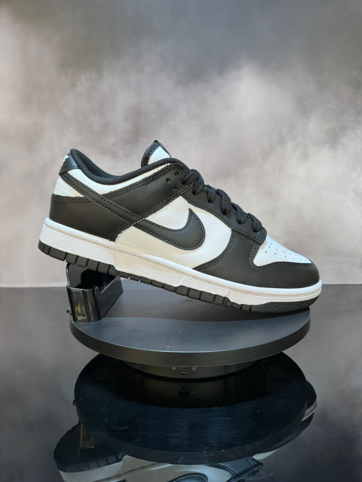 Dunk Low Panda
