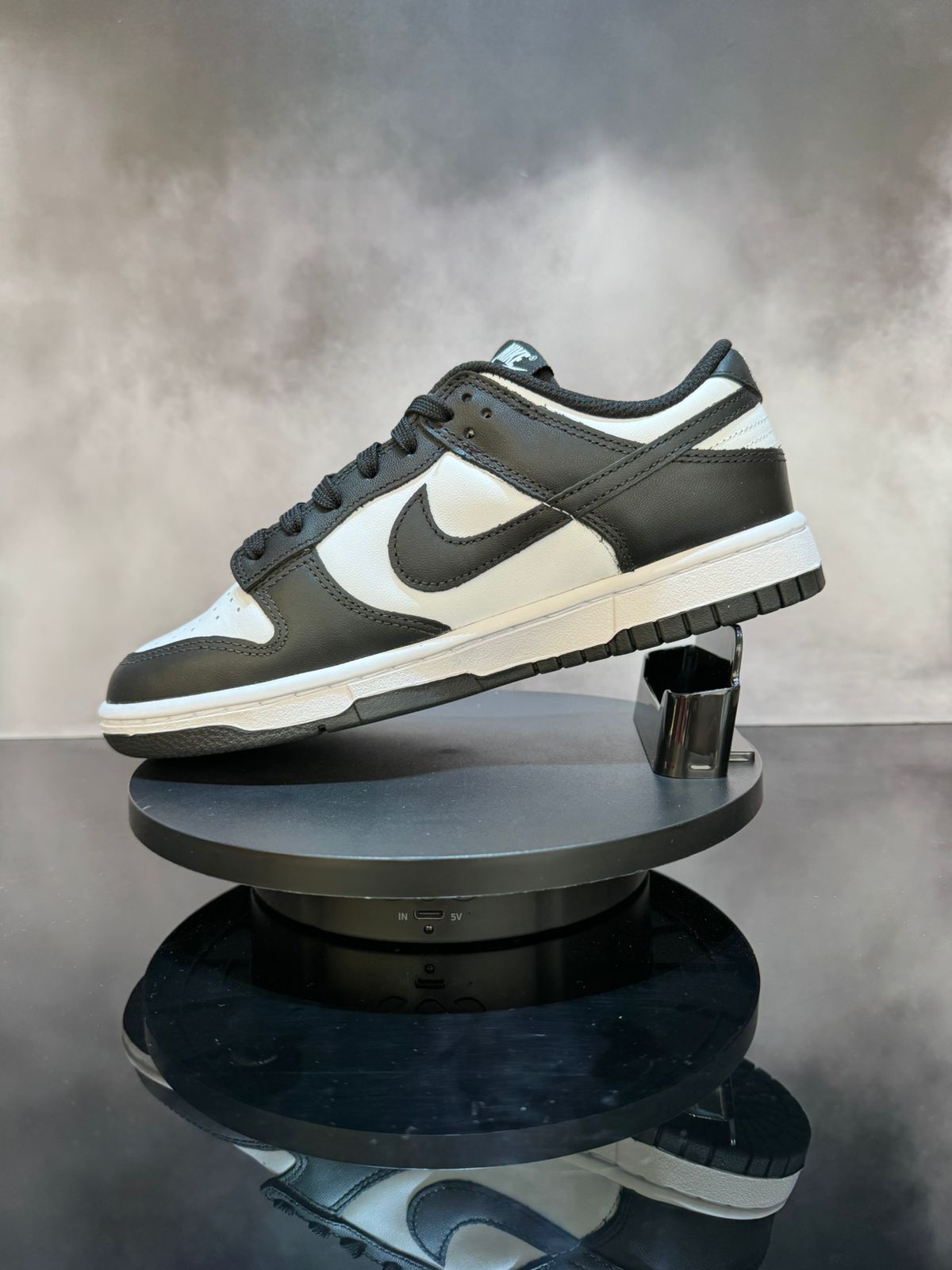 Dunk Low Panda