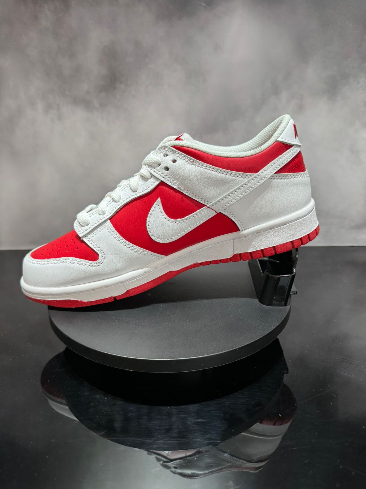 Dunk Low University Red