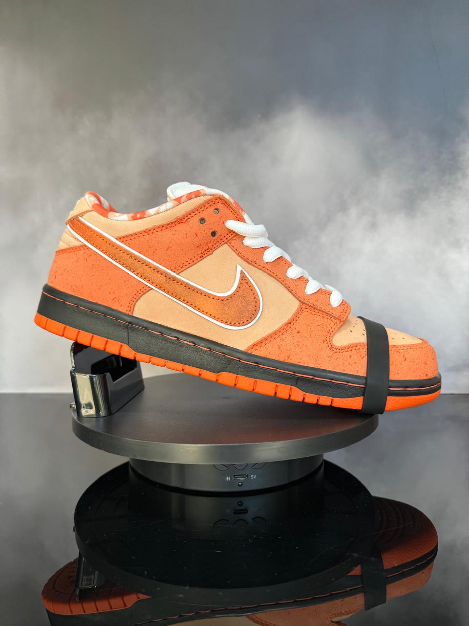 Dunk Low SB Lobster