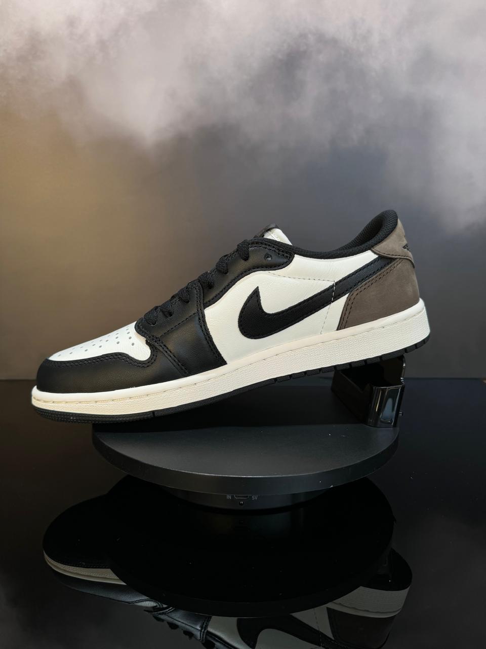 Jordan 1 Low Dark Mocha