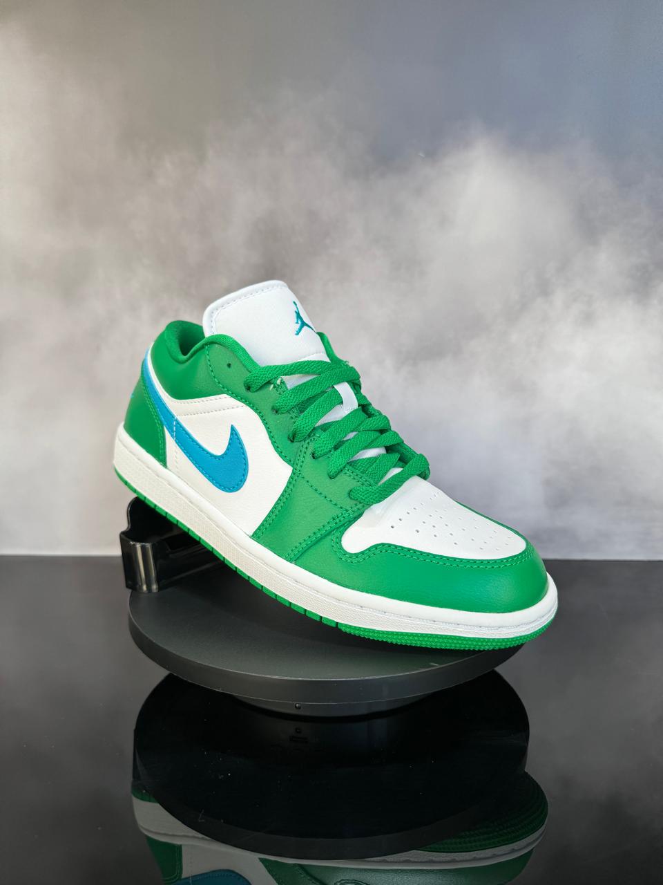 Jordan 1 Low Lucky Green Aquatone