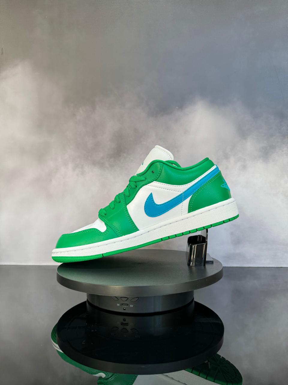 Jordan 1 Low Lucky Green Aquatone