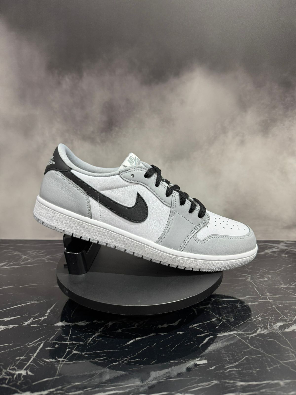 Jordan 1 Low OG Barons