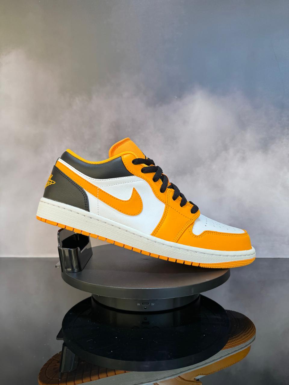 Jordan 1 Low Taxi