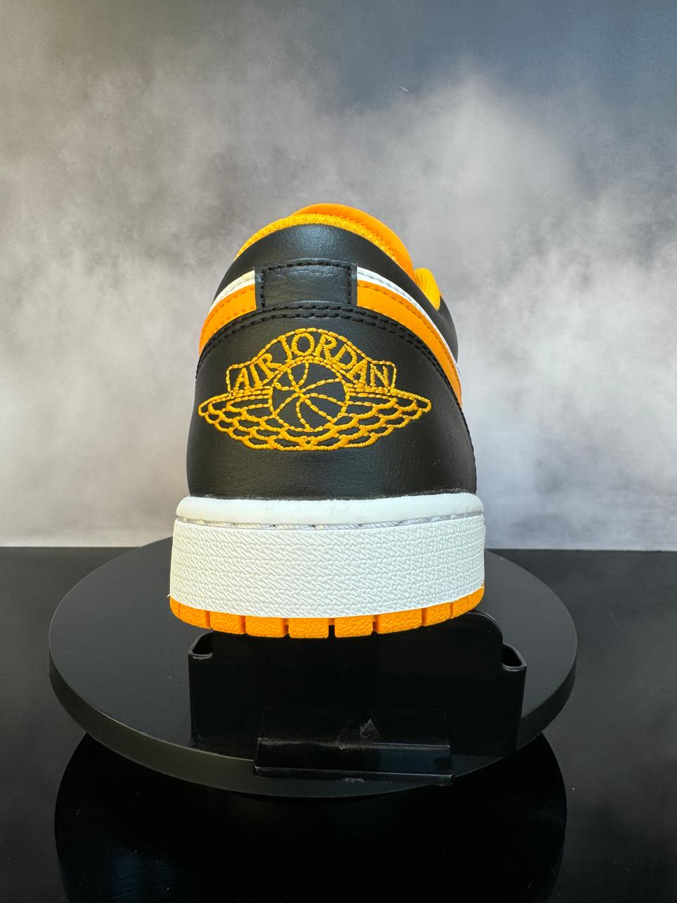 Jordan 1 Low Taxi