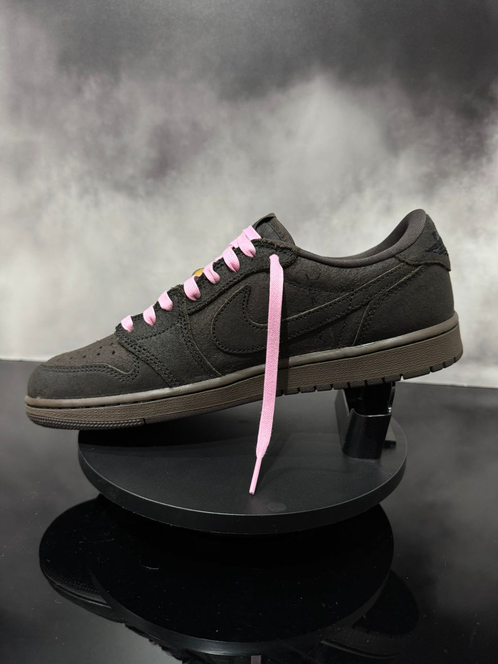 Jordan 1 Low Travis Velvet Brown