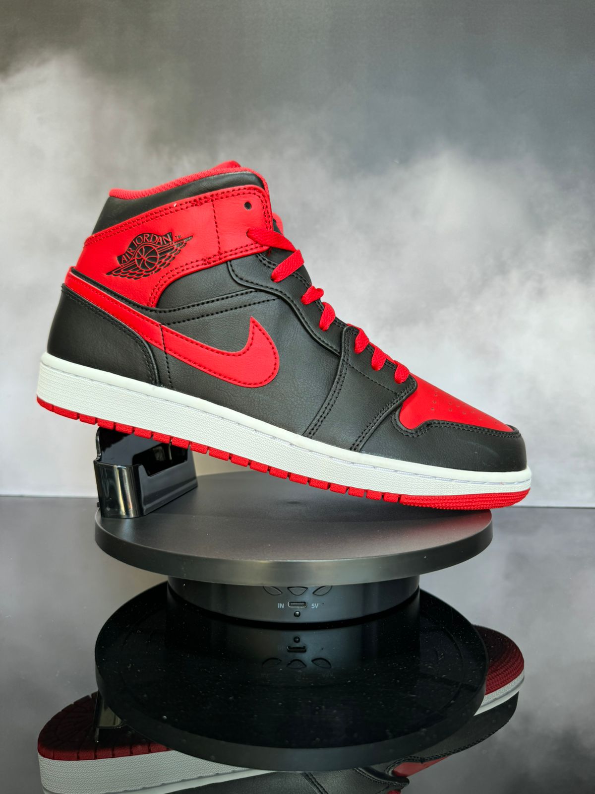 Jordan 1 Mid Alternate Bred