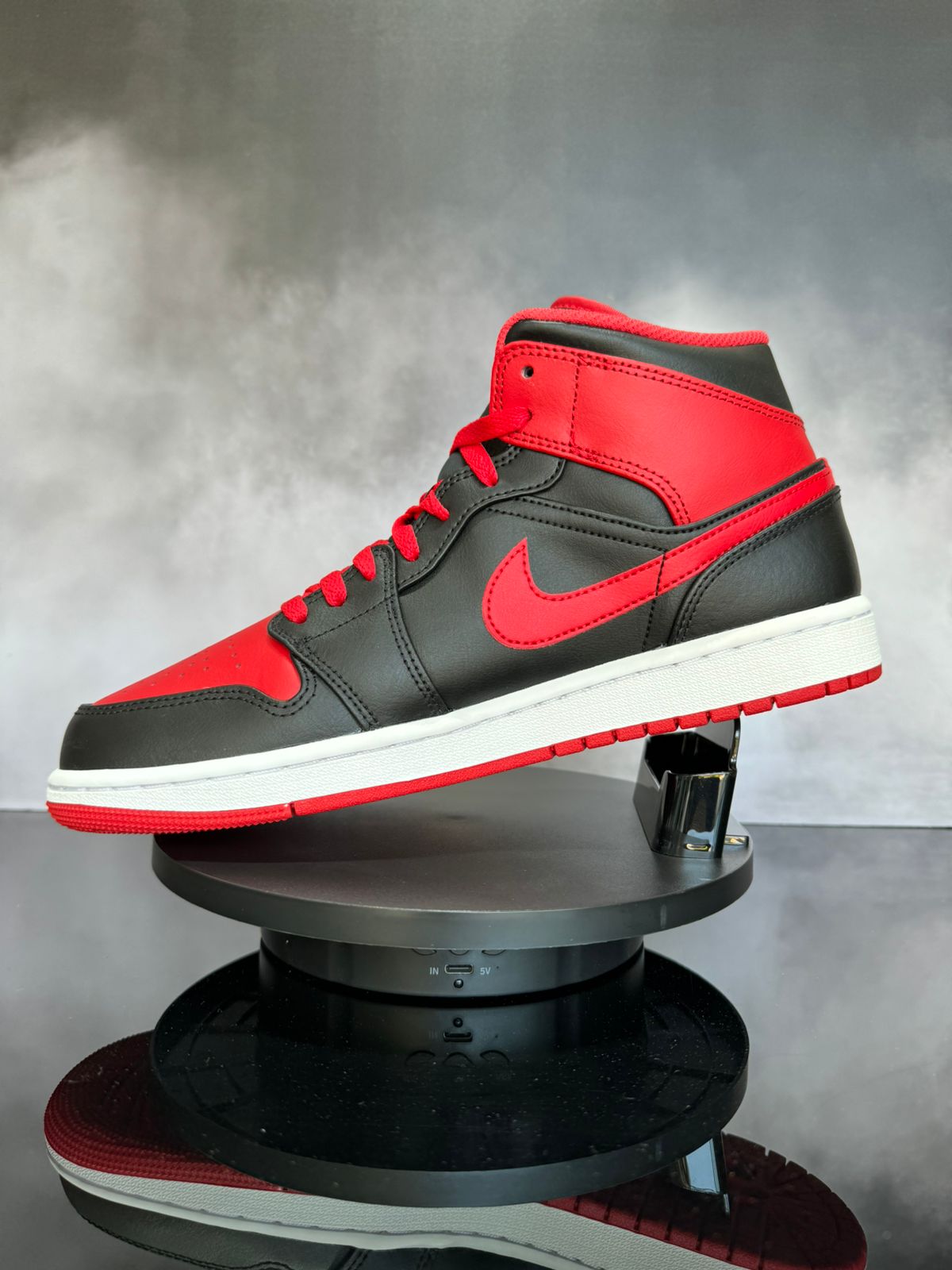 Jordan 1 Mid Alternate Bred