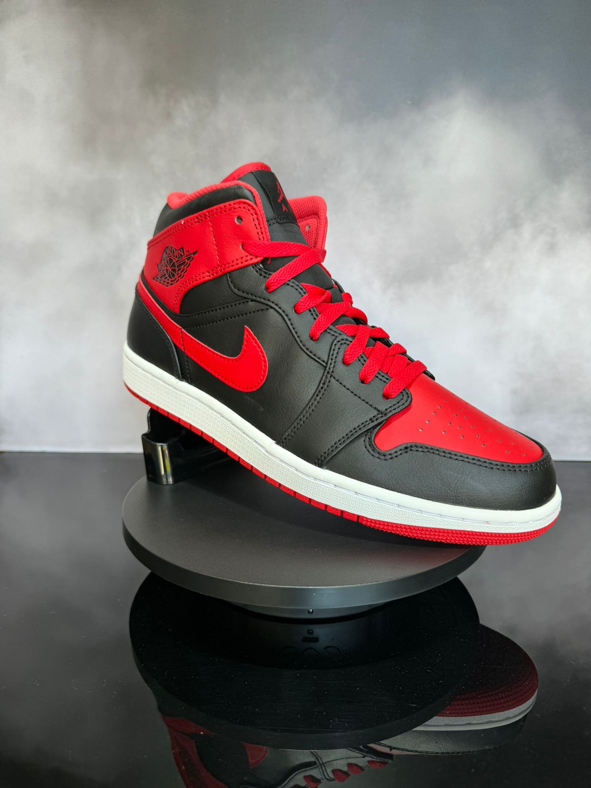 Jordan 1 Mid Alternate Bred