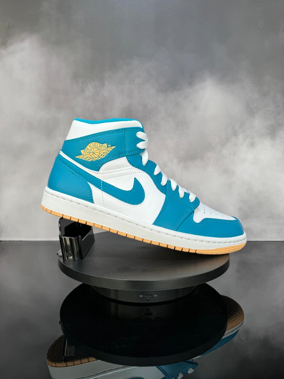 Jordan 1 Mid Aquatone