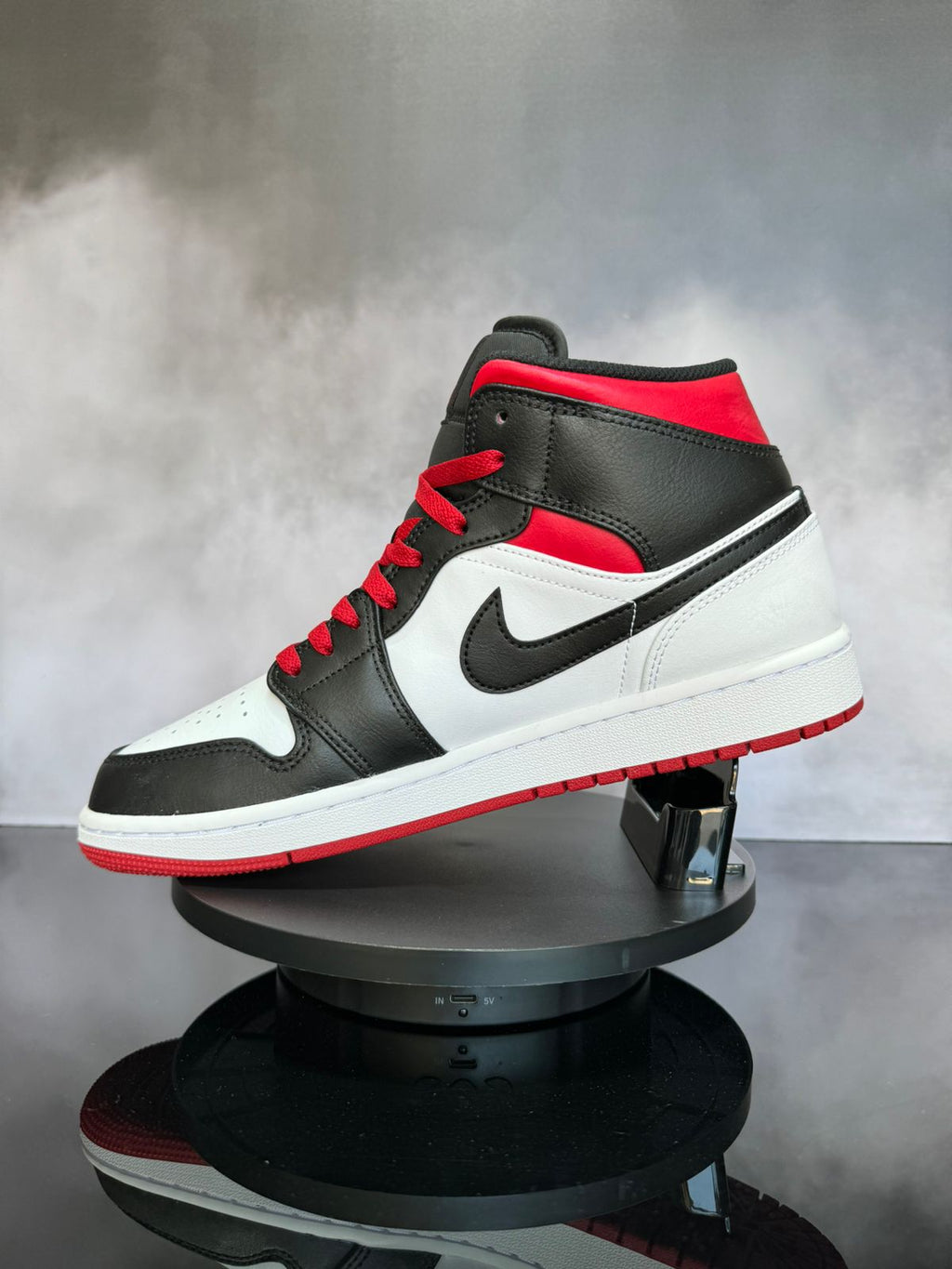 Jordan 1 Mid Black Toe White Gym Red