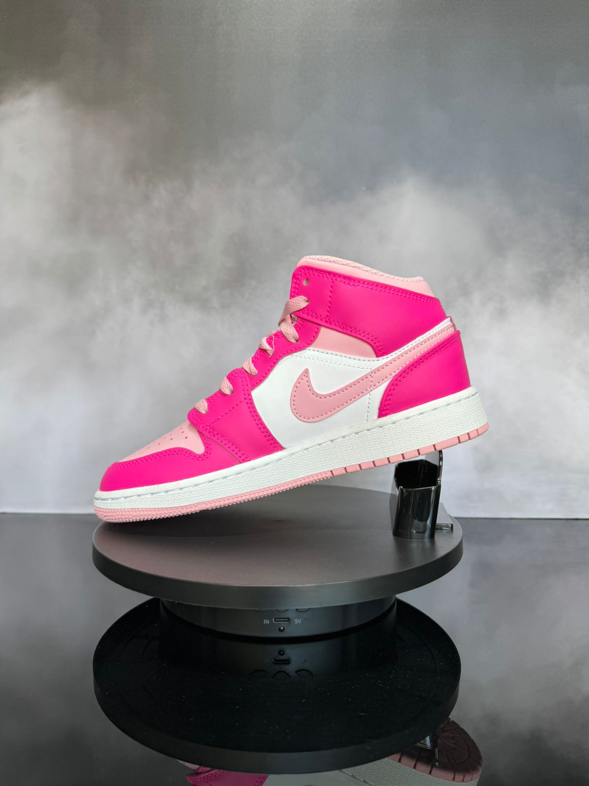 Jordan 1 Mid Fierce Pink