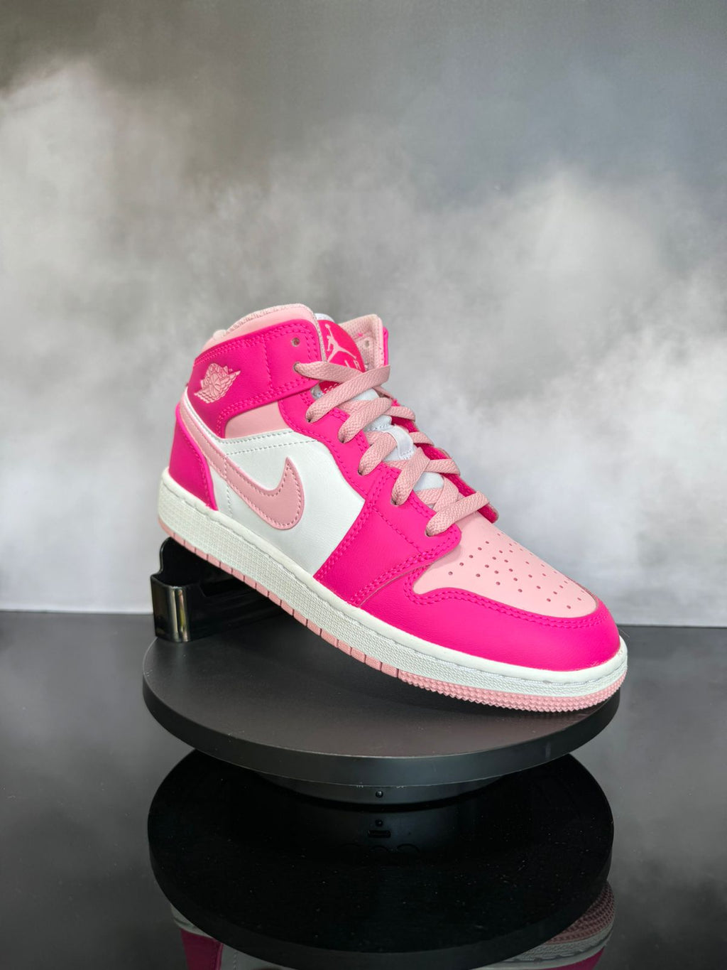 Jordan 1 Mid Fierce Pink
