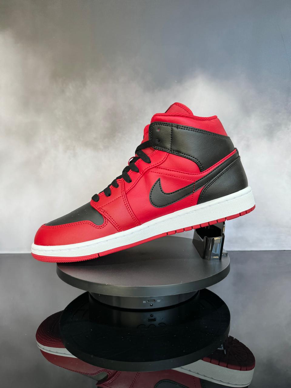 Jordan 1 Mid Reverse Bred (2022)