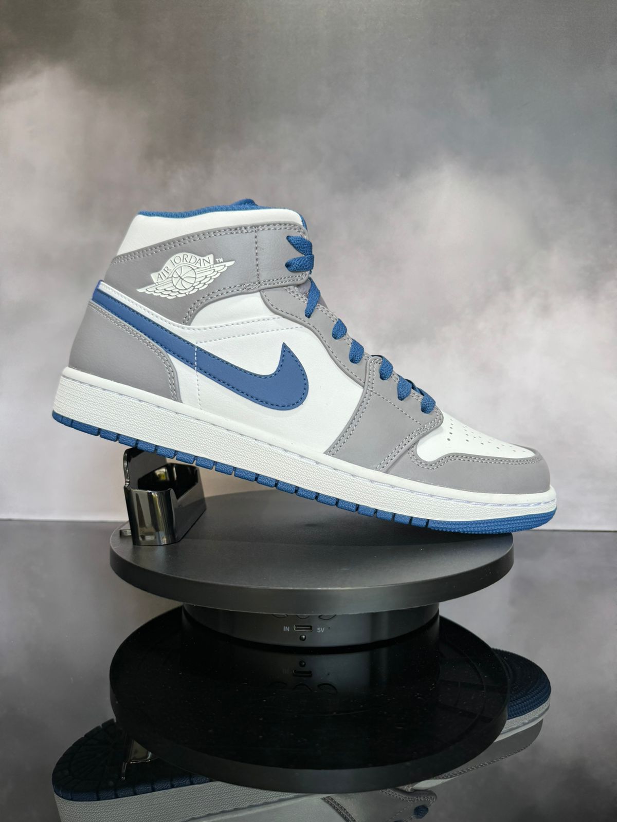 Jordan 1 Mid True Blue