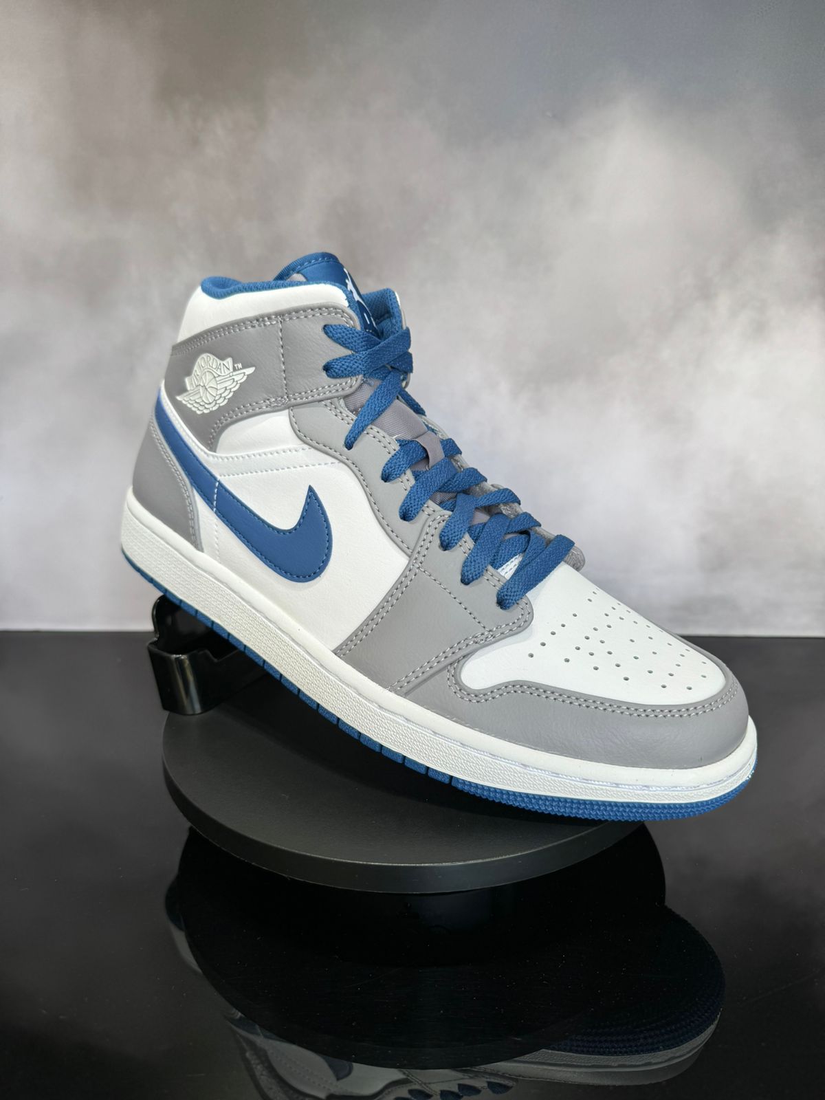 Jordan 1 Mid True Blue
