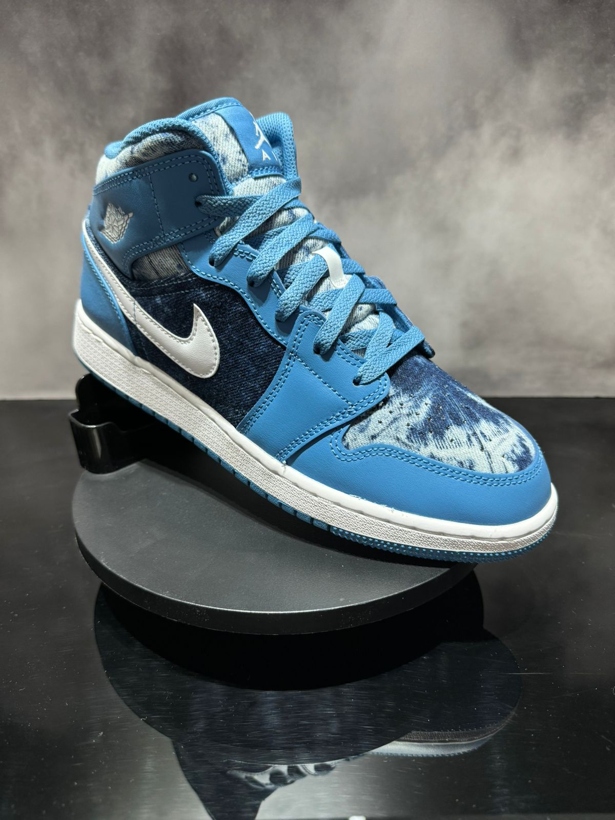 Jordan 1 Mid Washed Denim Gs