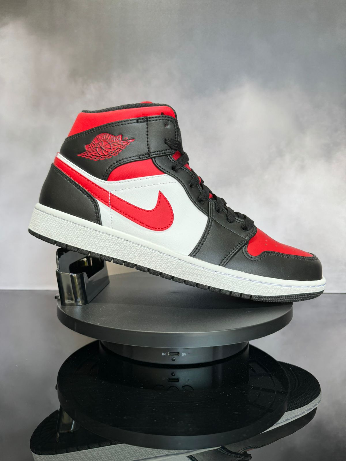 Jordan 1 Mid White Black Red 2022