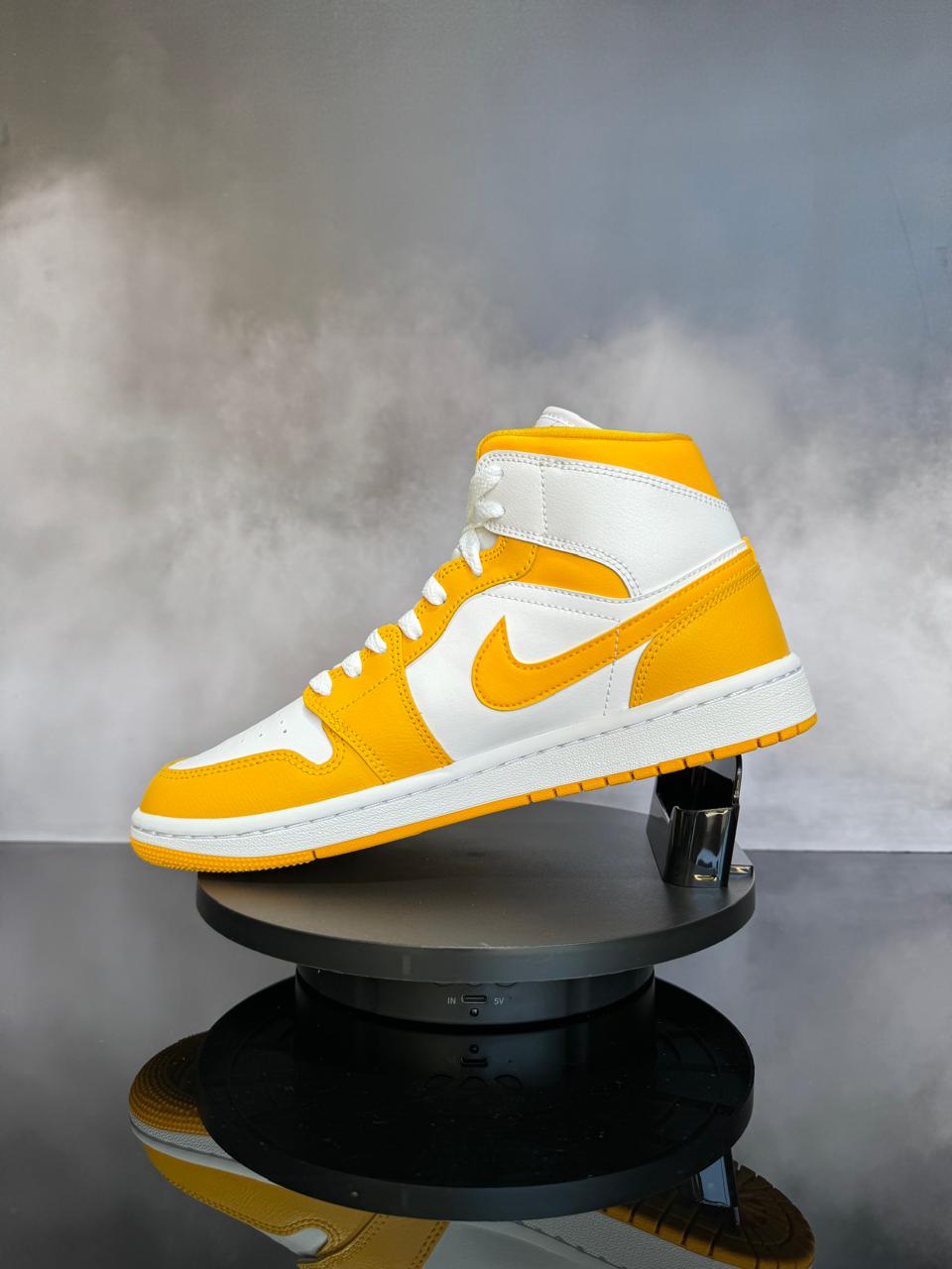 Jordan 1 Mid White University Gold