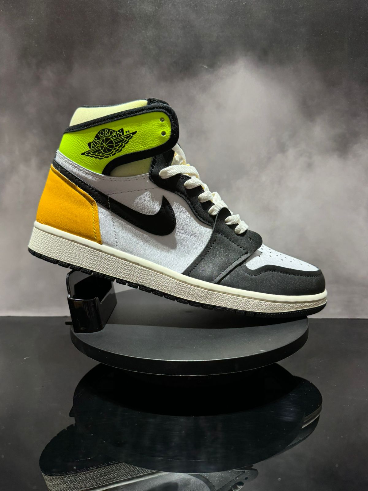 Jordan 1 Retro High White Black Volt University Gold