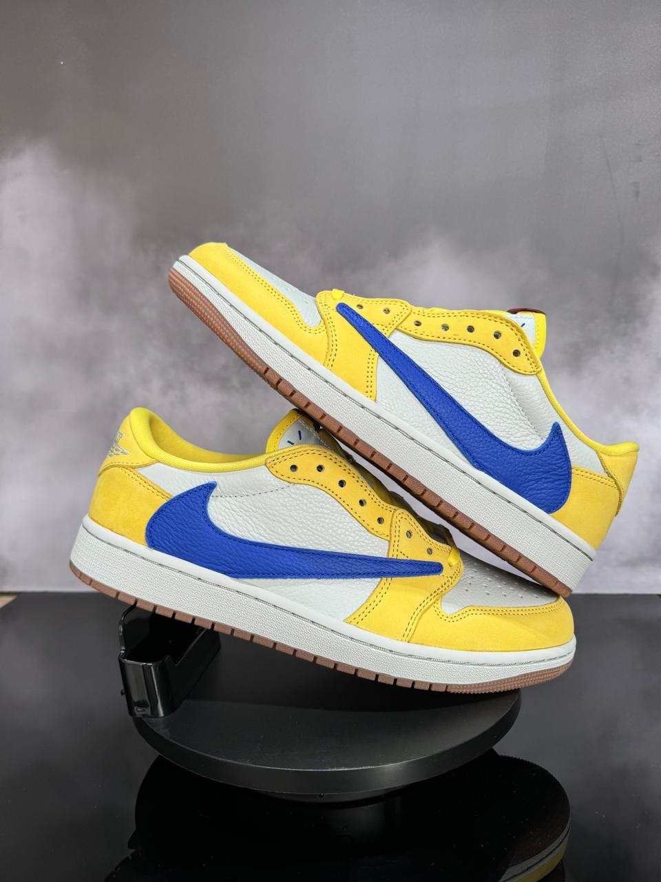 Jordan 1 Low OG Travis Scott Canary