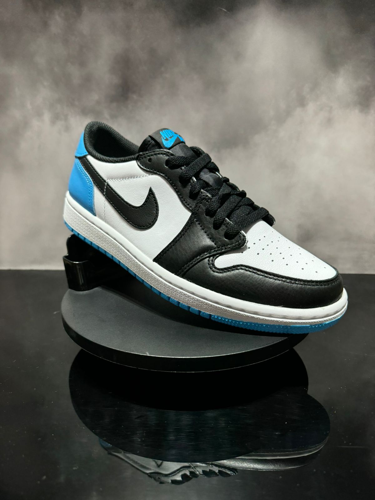 Jordan 1 Retro Low OG UNC