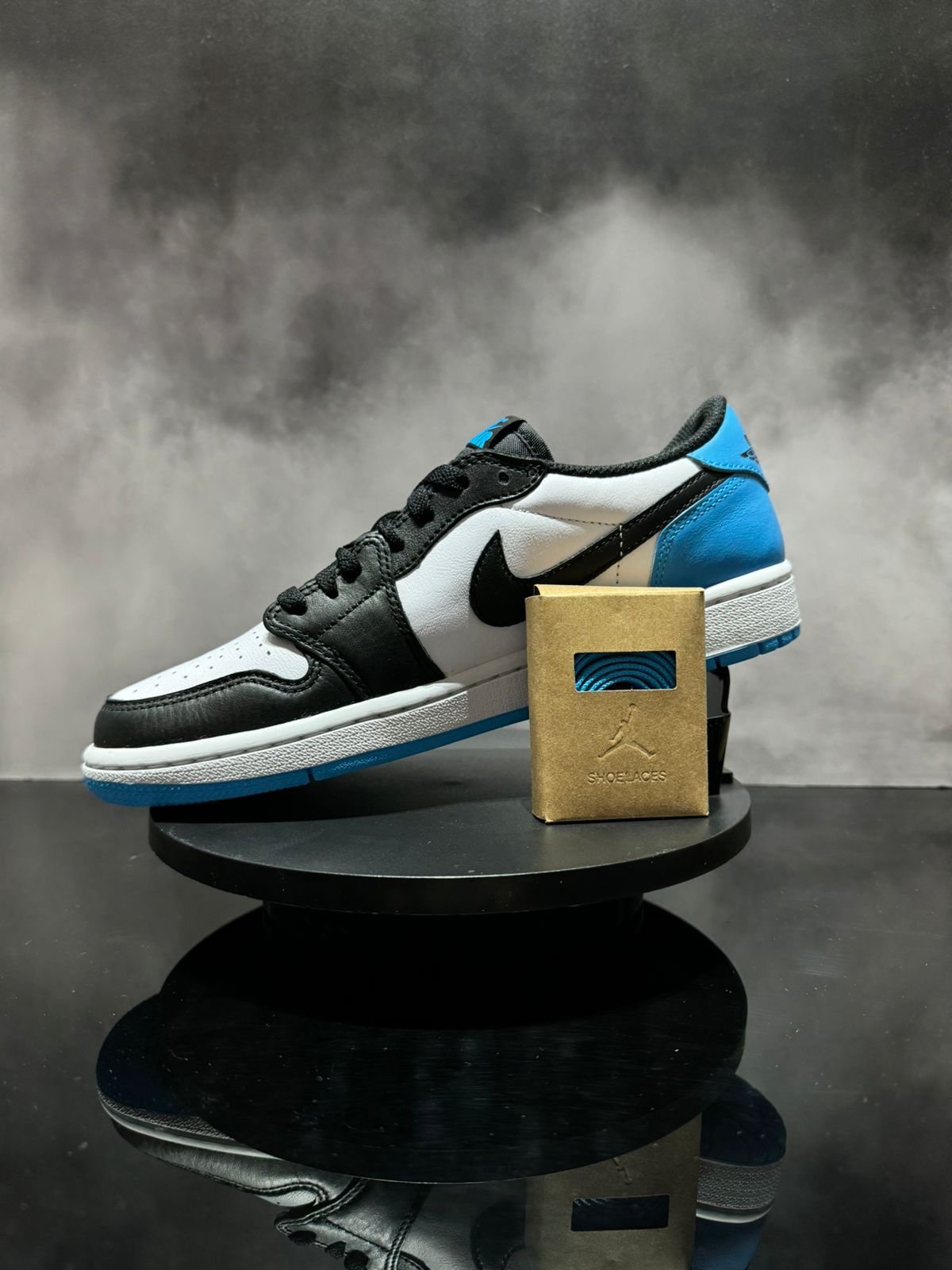 Jordan 1 Retro Low OG UNC