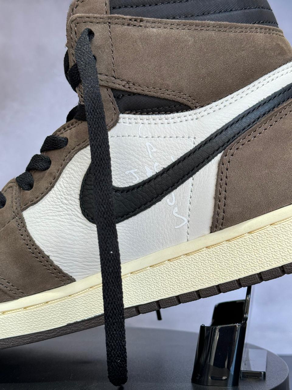 Jordan 1 High Retro OG Travis Scott Mocha