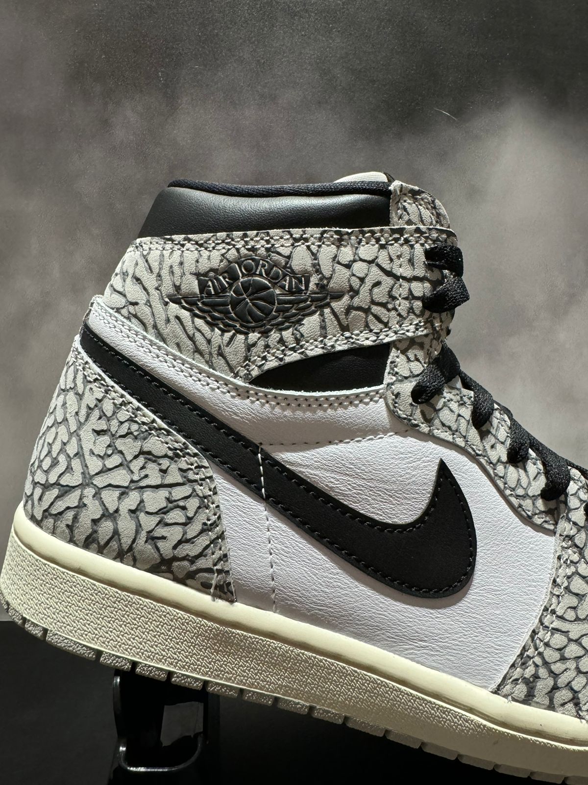 Jordan 1 Retro High OG White Cement