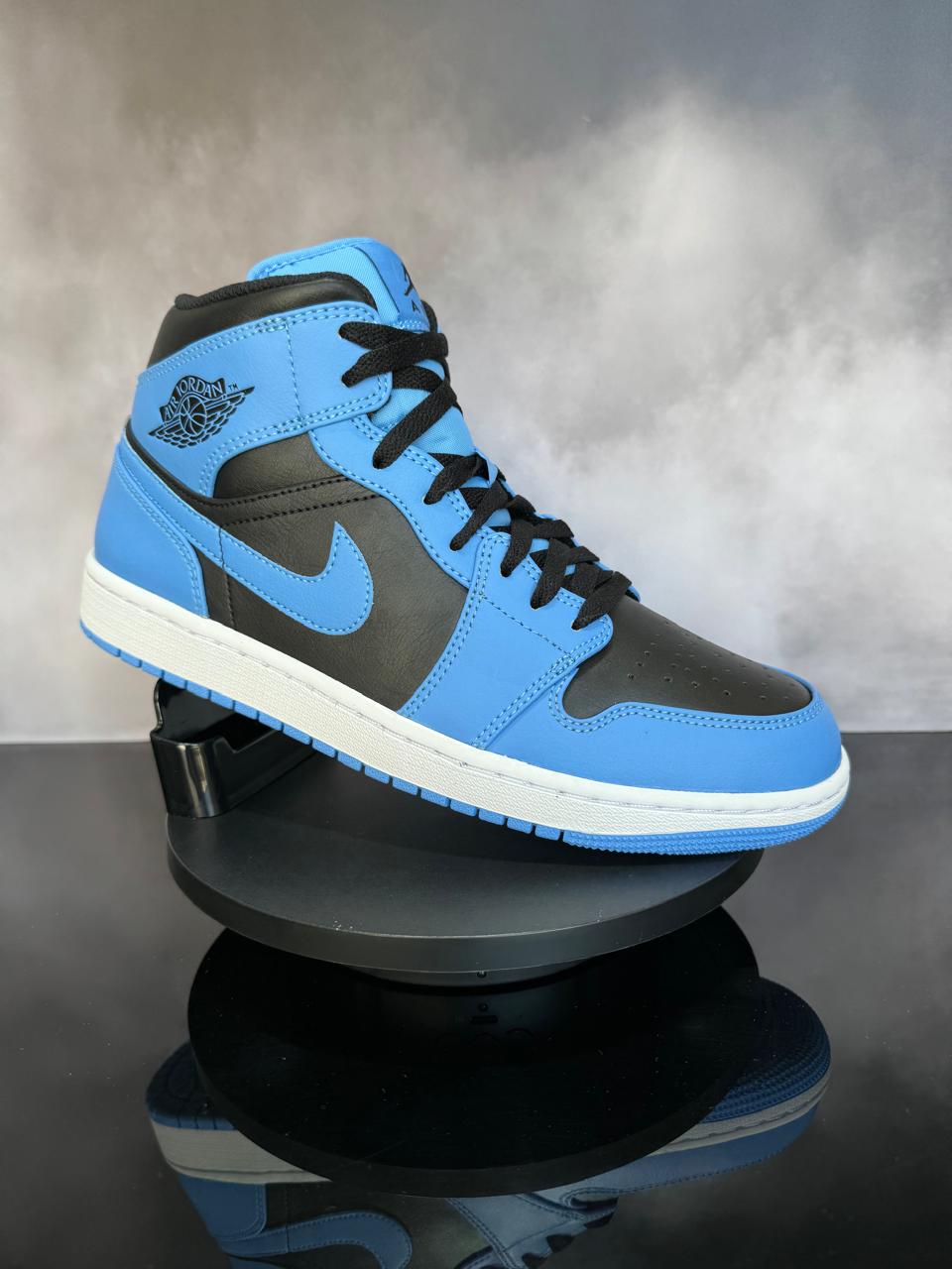 Jordan 1 Mid University Blue Black