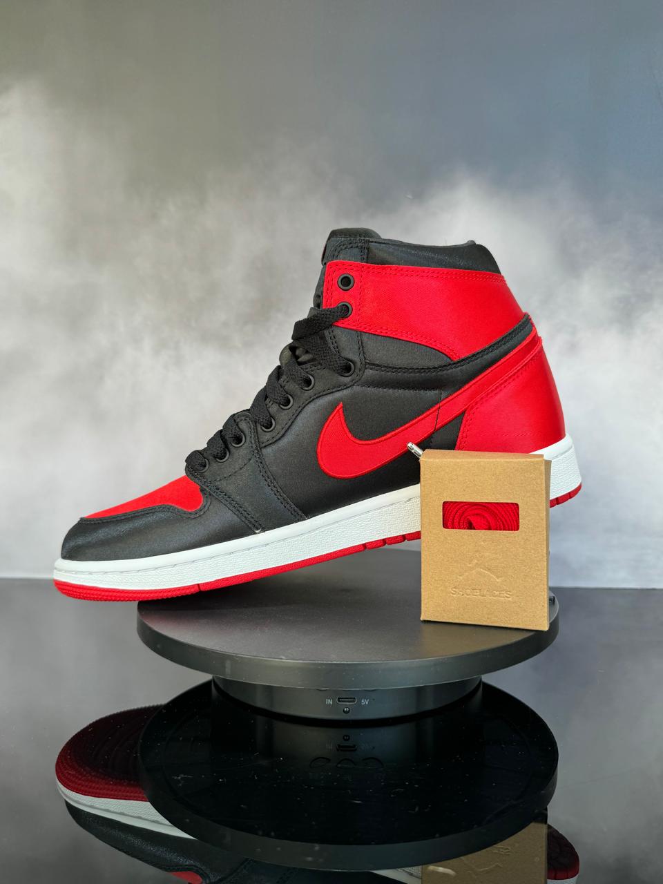 Jordan 1 High Retro OG Satín Bred