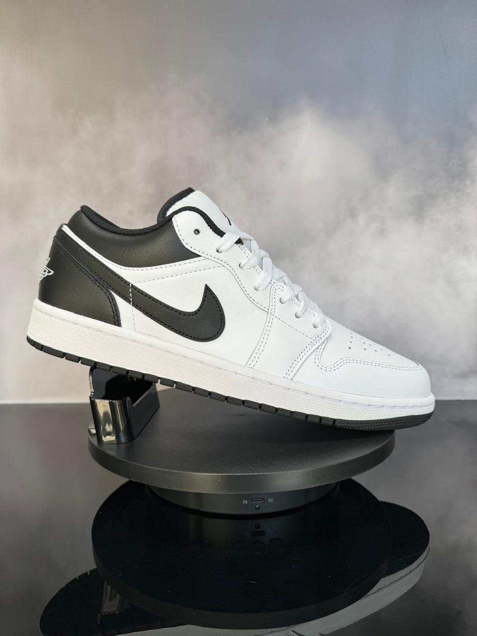 Jordan 1 Low White & Black